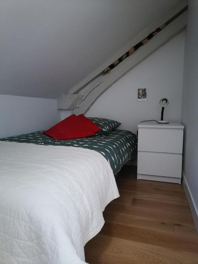 Gite La Maison La Saint-Aubin-d'Aubigne Екстер'єр фото