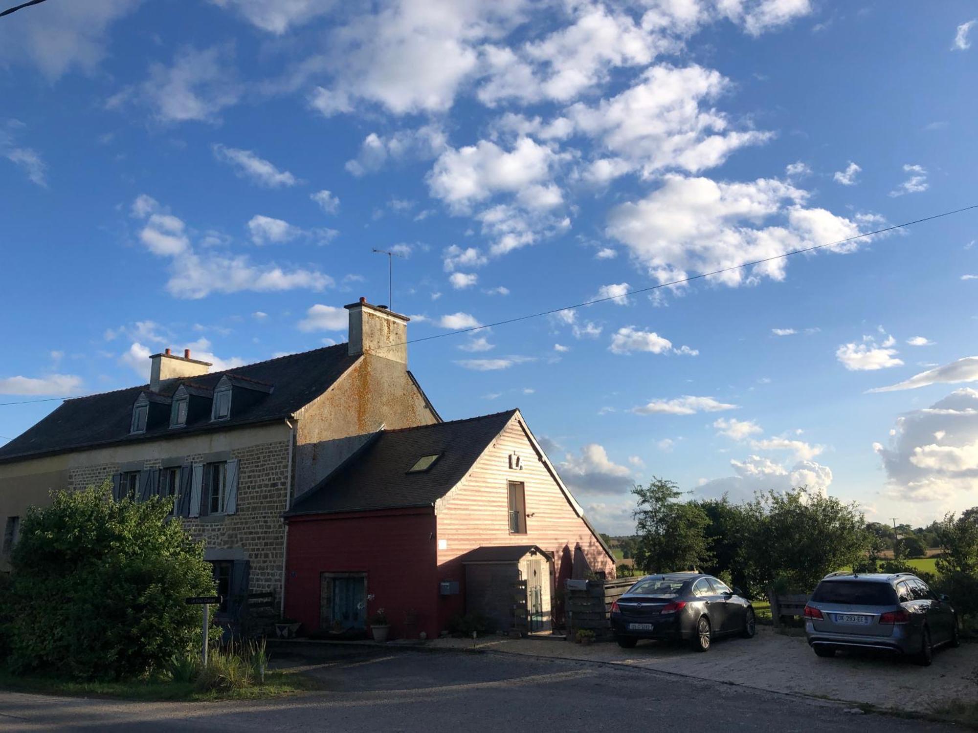 Gite La Maison La Saint-Aubin-d'Aubigne Екстер'єр фото